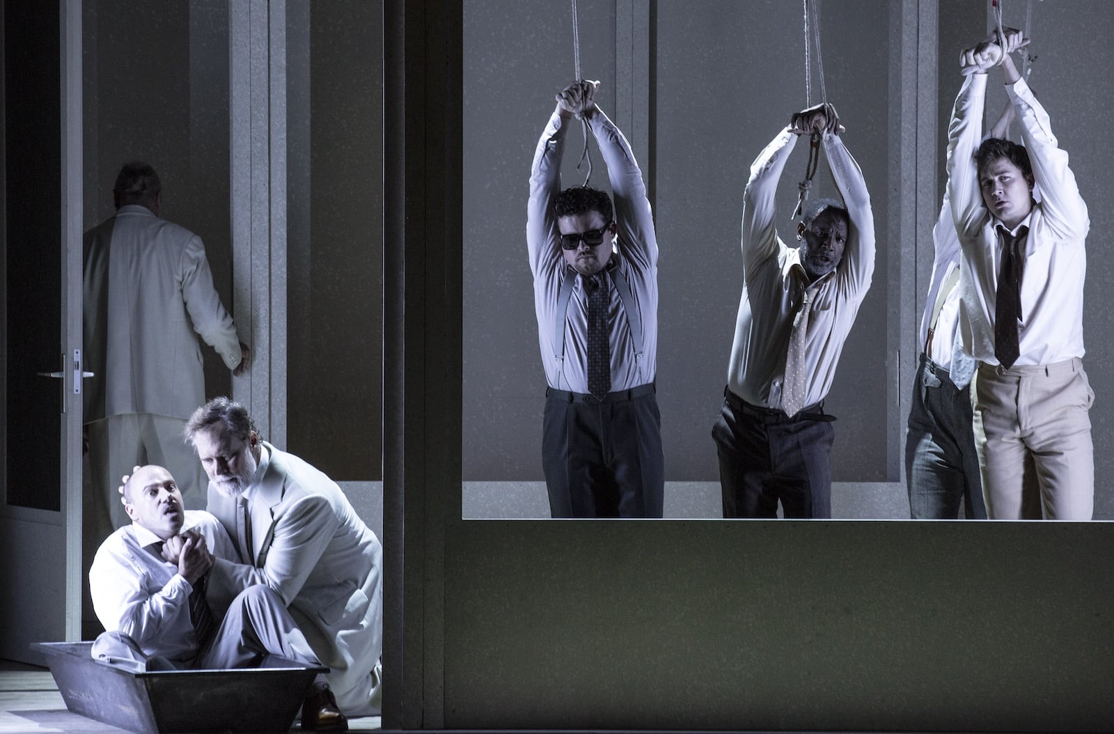 Jovanovich (Ulysse), Jones (Pisandre), Felix (Antinoüs) i Melrose (Eurymaque), a 'Pénélope' de Gabriel Fauré, a Múnic. Fotografia de Bernd Uhlig.