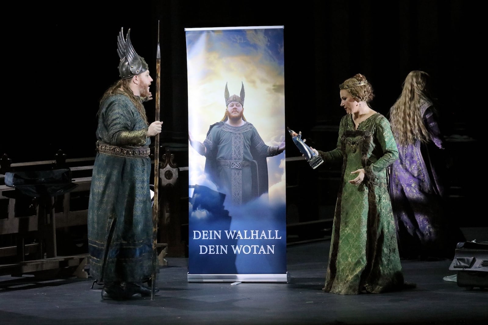 Nicholas Brownlee i Ekatrina Gubanova, a 'Das Rheingold', a Múnic. Fotografia de W. Hoesl.