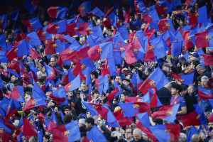 Públic a les grades del Camp Nou abans d’un partit de la Lliga de Campions entre el FC Barcelona i el Newcastle, el mes de març de 2026.
Fotografia d’Alberto Estévez. EFE